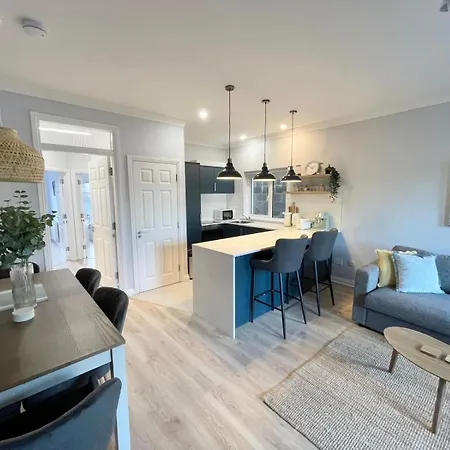 Stylish Retreat 2 - Sleeps 6 Daire