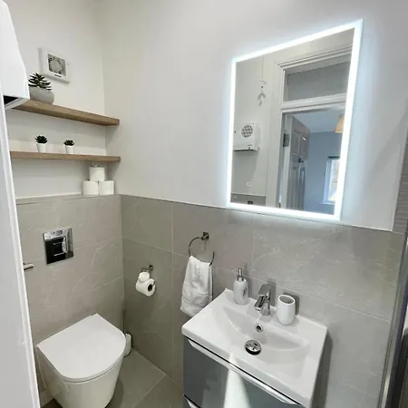 Stylish Retreat 2 - Sleeps 6 Galway