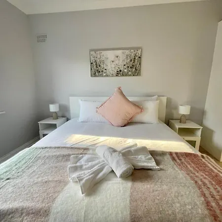 Stylish Retreat 2 - Sleeps 6 * Galway
