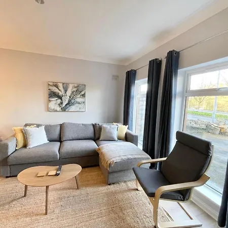 Appartement Stylish Retreat 2 - Sleeps 6 Galway