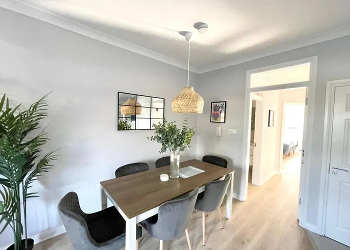 Stylish Retreat 2 - Sleeps 6 Apartament Galway