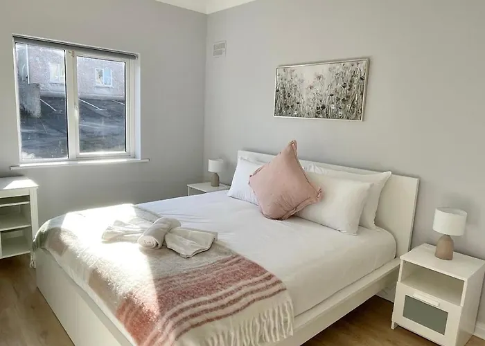 Stylish Retreat 2 - Sleeps 6 Apartament Galway